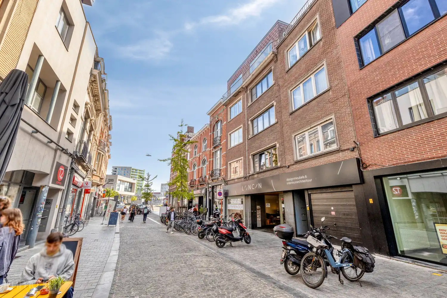 Zeer ruim handelspand van ca. 1.200 m² nabij station Leuven foto 3