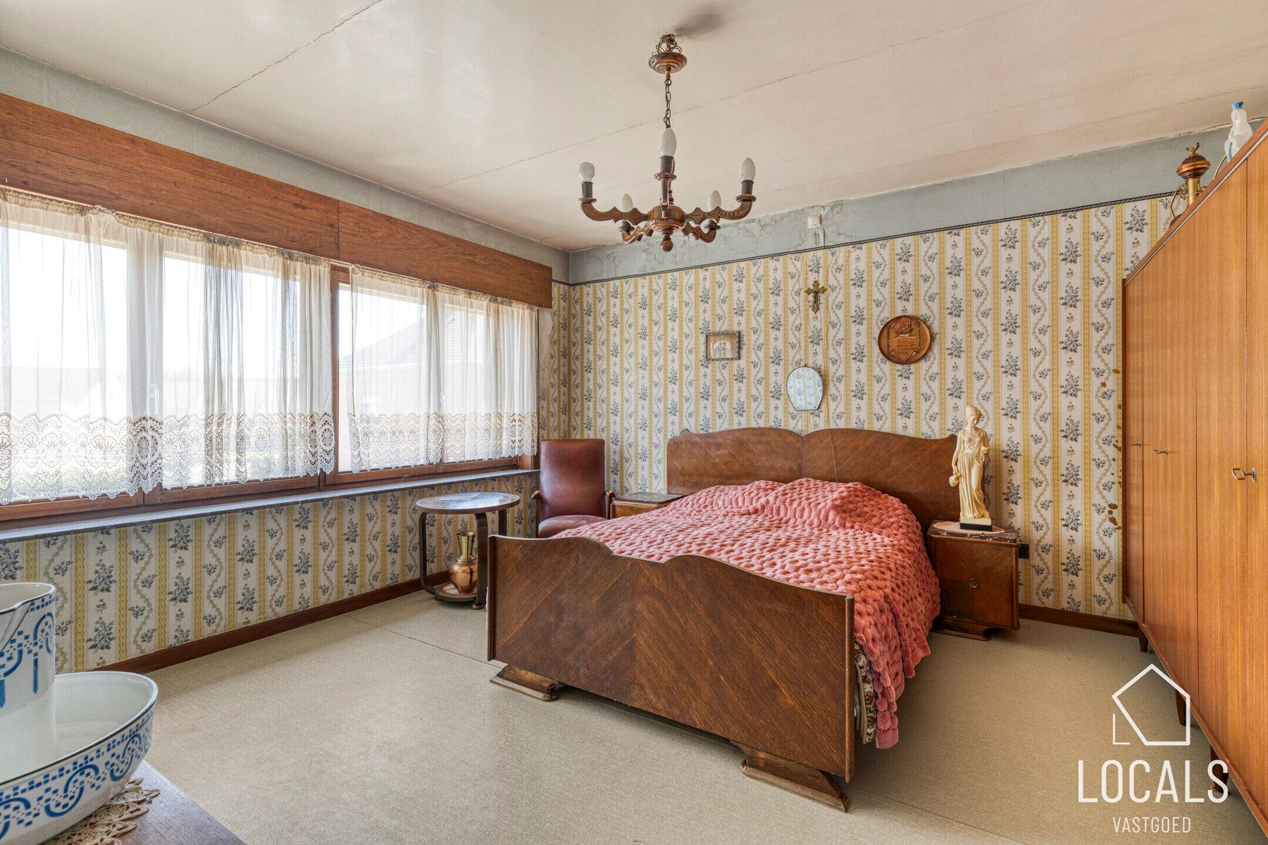 Woning met veel potentieel - tuin en grote zolder foto 17