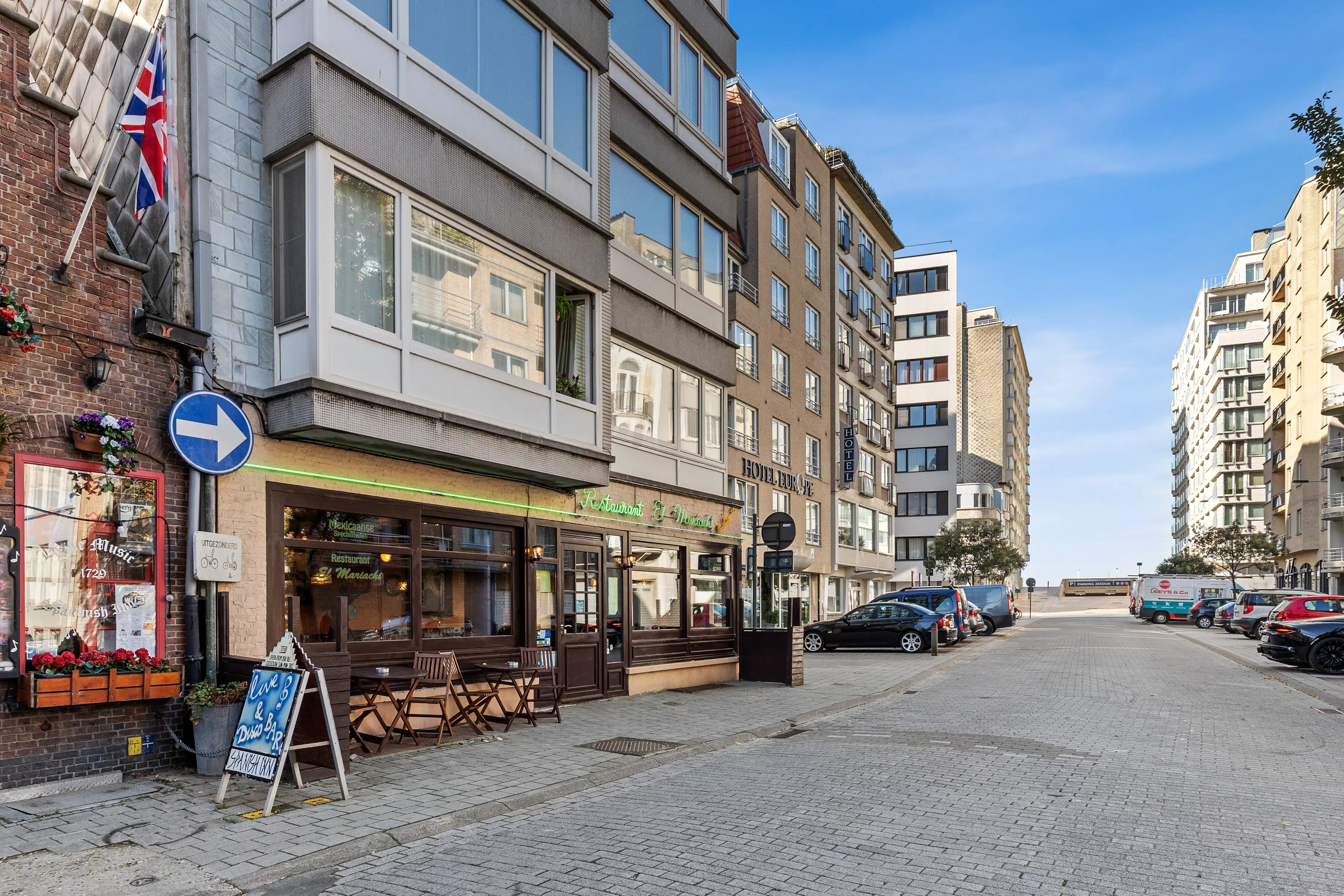 UNIEKE HANDELSRUIMTE OP TOPLOCATIE IN HET HART VAN OOSTENDE foto {{pictureIndex}}