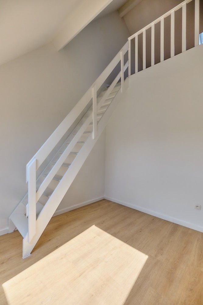 Vernieuwbouwwoning met 3 zeer ruime slaapkamers (20m²), bureau en stadstuin – instapklaar en energiezuinig foto 14