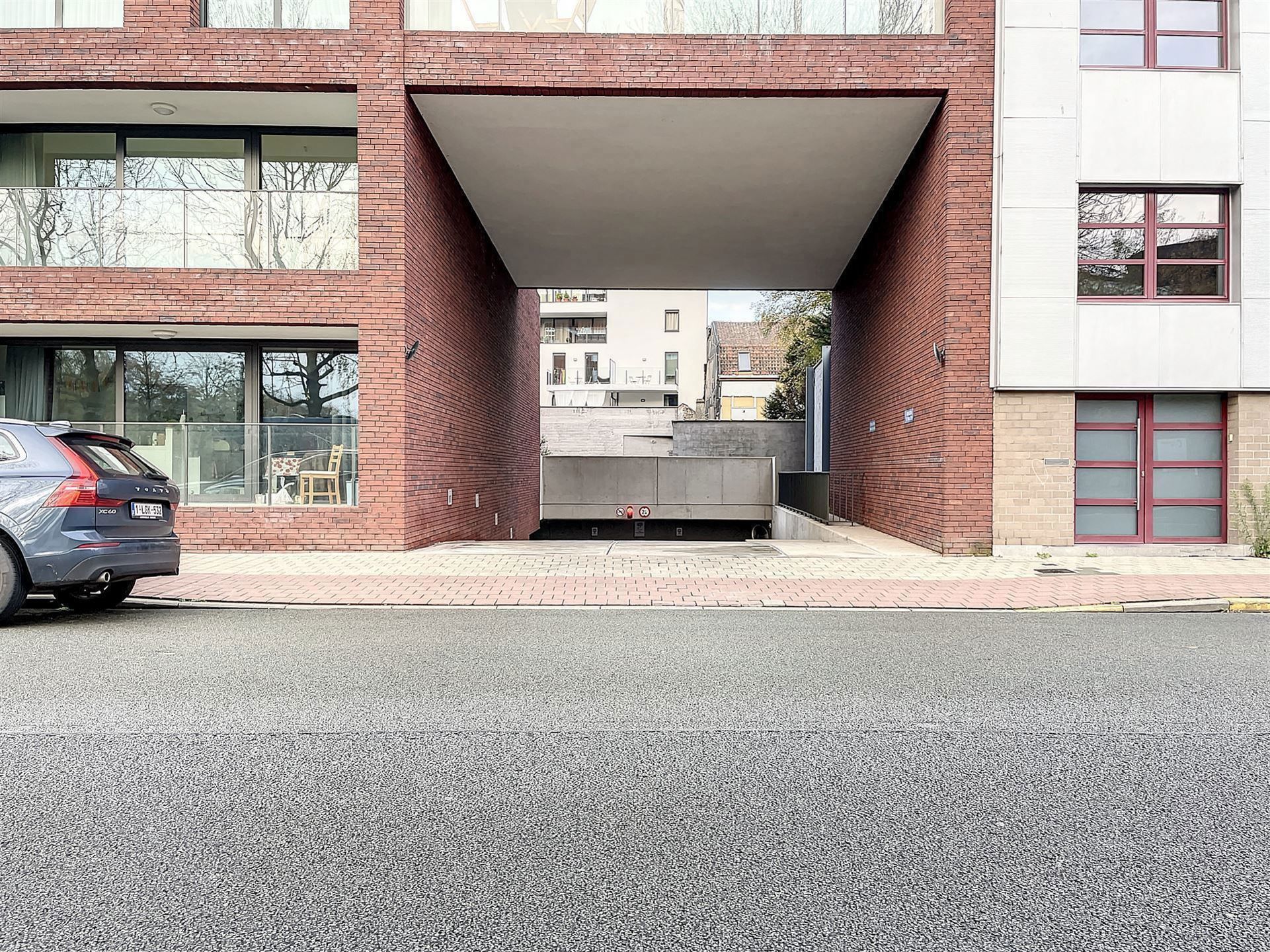 Ruime ondergrondse staanplaats te Gent foto 2