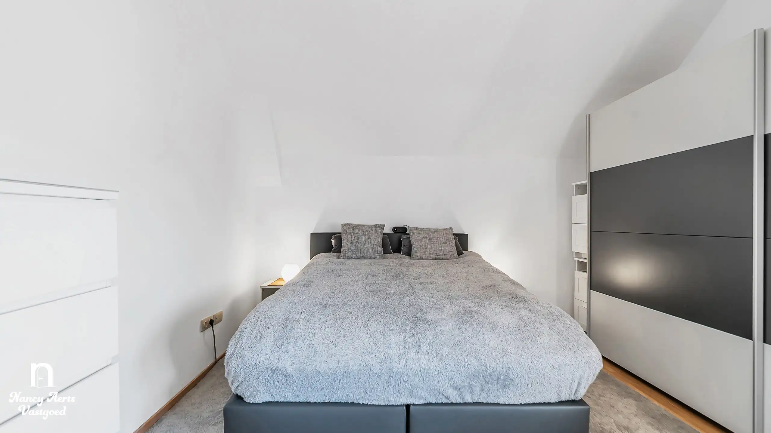 Karaktervolle duplex met loftgevoel en tuin in Zonhoven foto 10