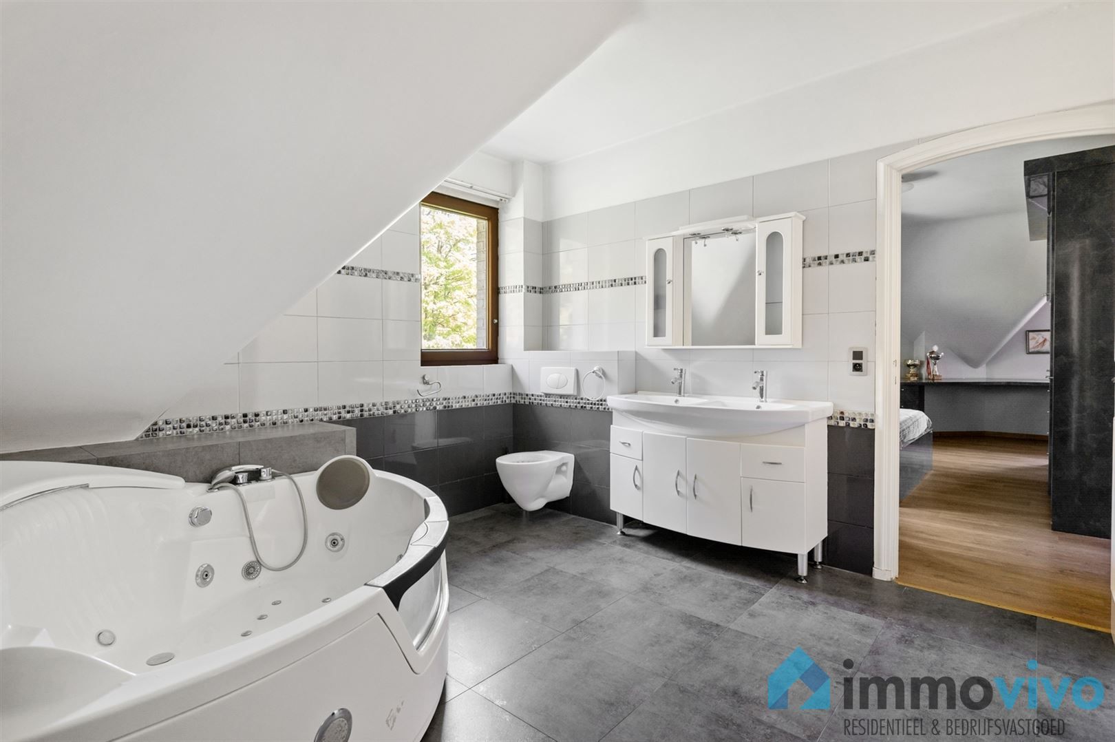 Karaktervolle rietgedekte villa op 1.120 m² met 5 slaapkamers en badkamers (475 m² bewoonbaar!) foto 25