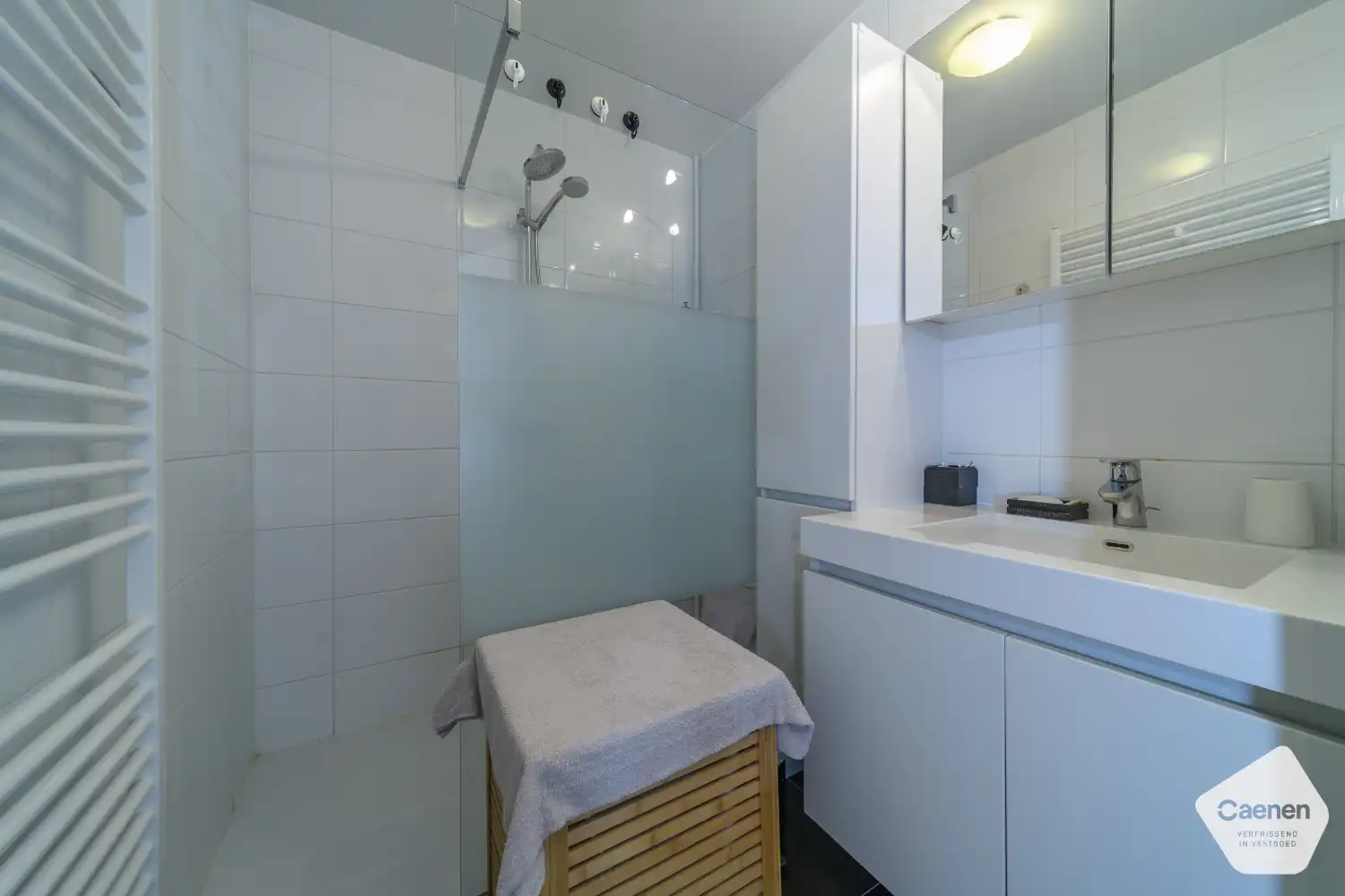 Instapklaar 2-slaapkamerappartement met zuidgericht terras nabij zee foto 10