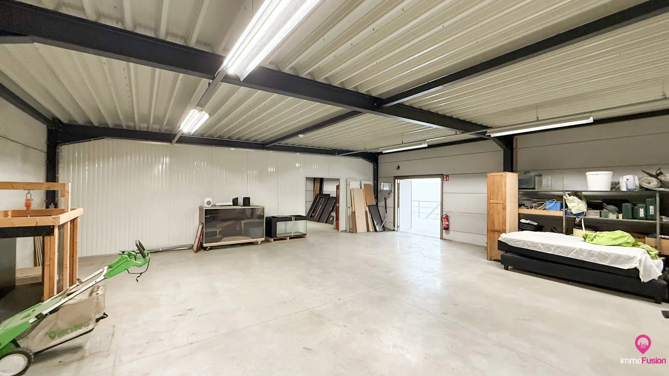 Veelzijdig industrieel pand met woonst en zonnepanelen! foto 34