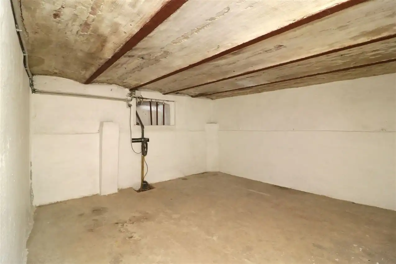 Gerenoveerde woning met 4 slpk, tuin, garage foto 32