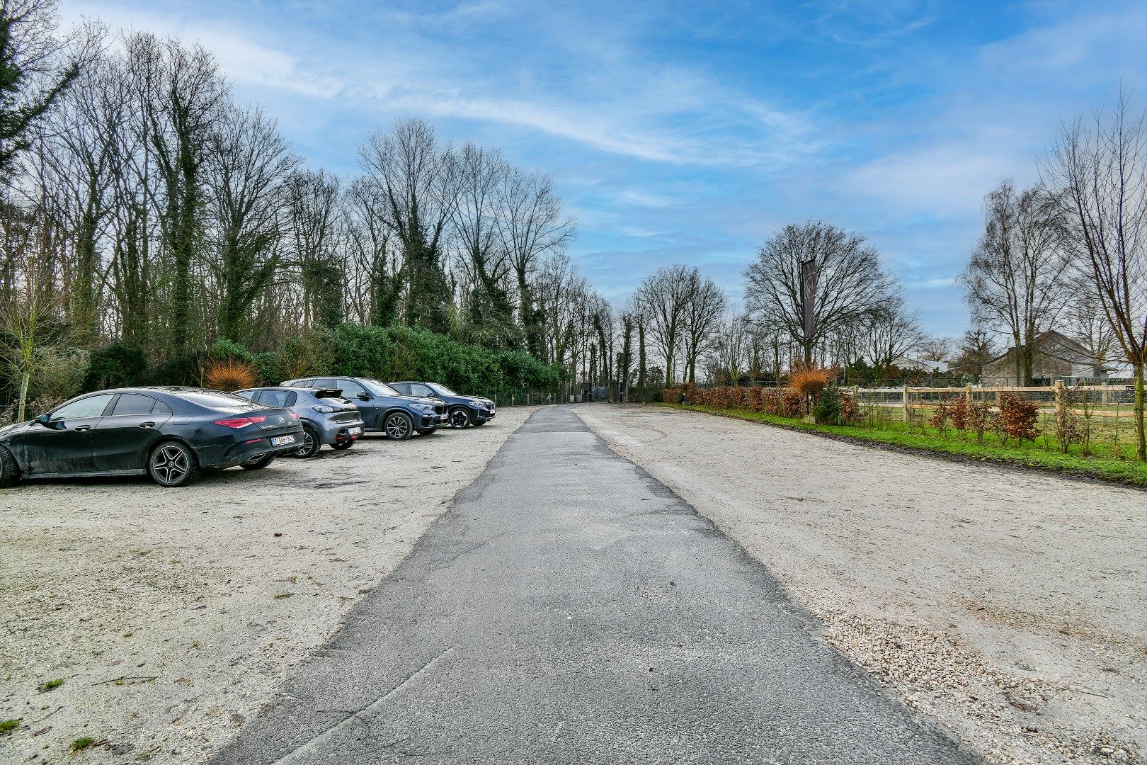 Exclusief domein met restaurant/feestzaal en luxueuze woning op 5 Ha te Torhout foto 4