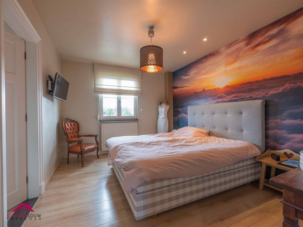 Landelijke villawoning met dubbele vrijstaande garage foto 47