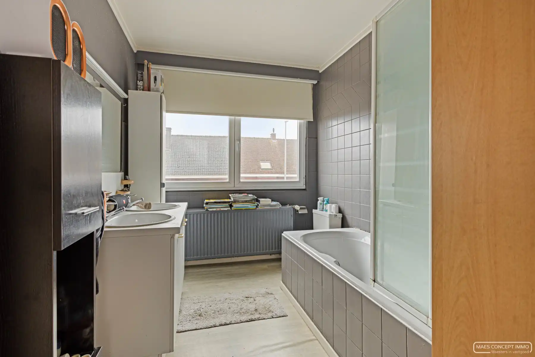 Te koop handelspand op top locatie met bovenliggend ruim appartement foto 23