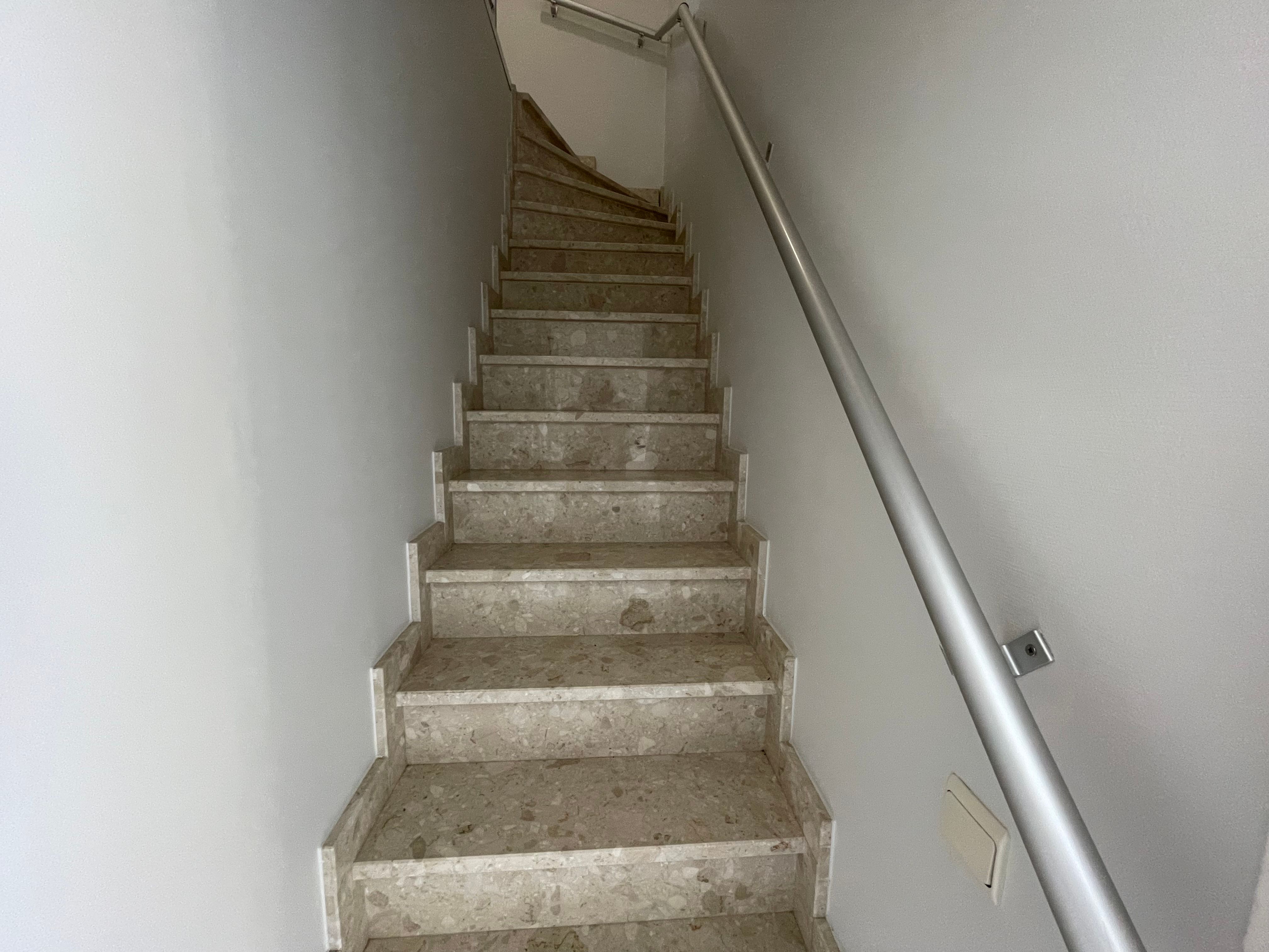 Mooi duplexappartement met drie slaapkamers en twee zongerichte terrassen. foto 17