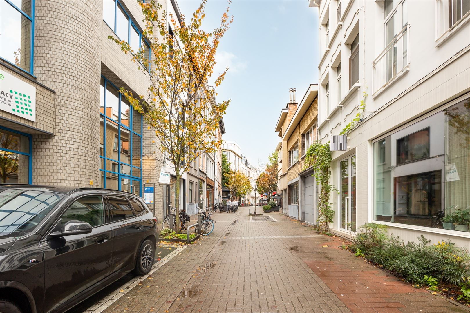 Gelijkvloers appartement met koer in hartje Stad foto 16