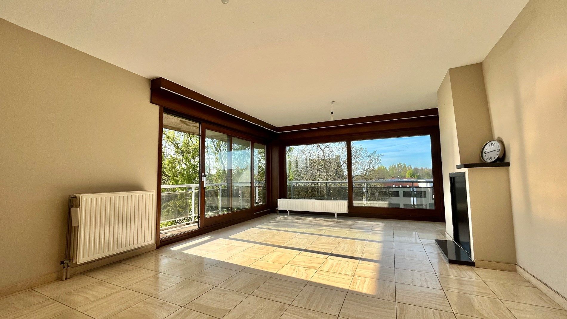 Groot appartement met terras, verzicht, staanplaats en 2 kamers foto 3