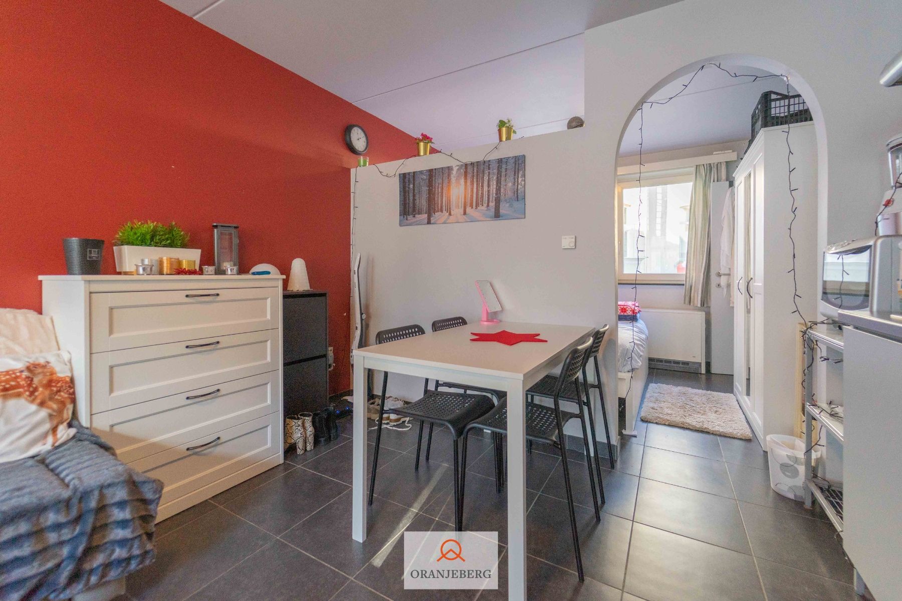 Modern 1- slpk appartement vlakbij Sint-Pietersplein foto 9