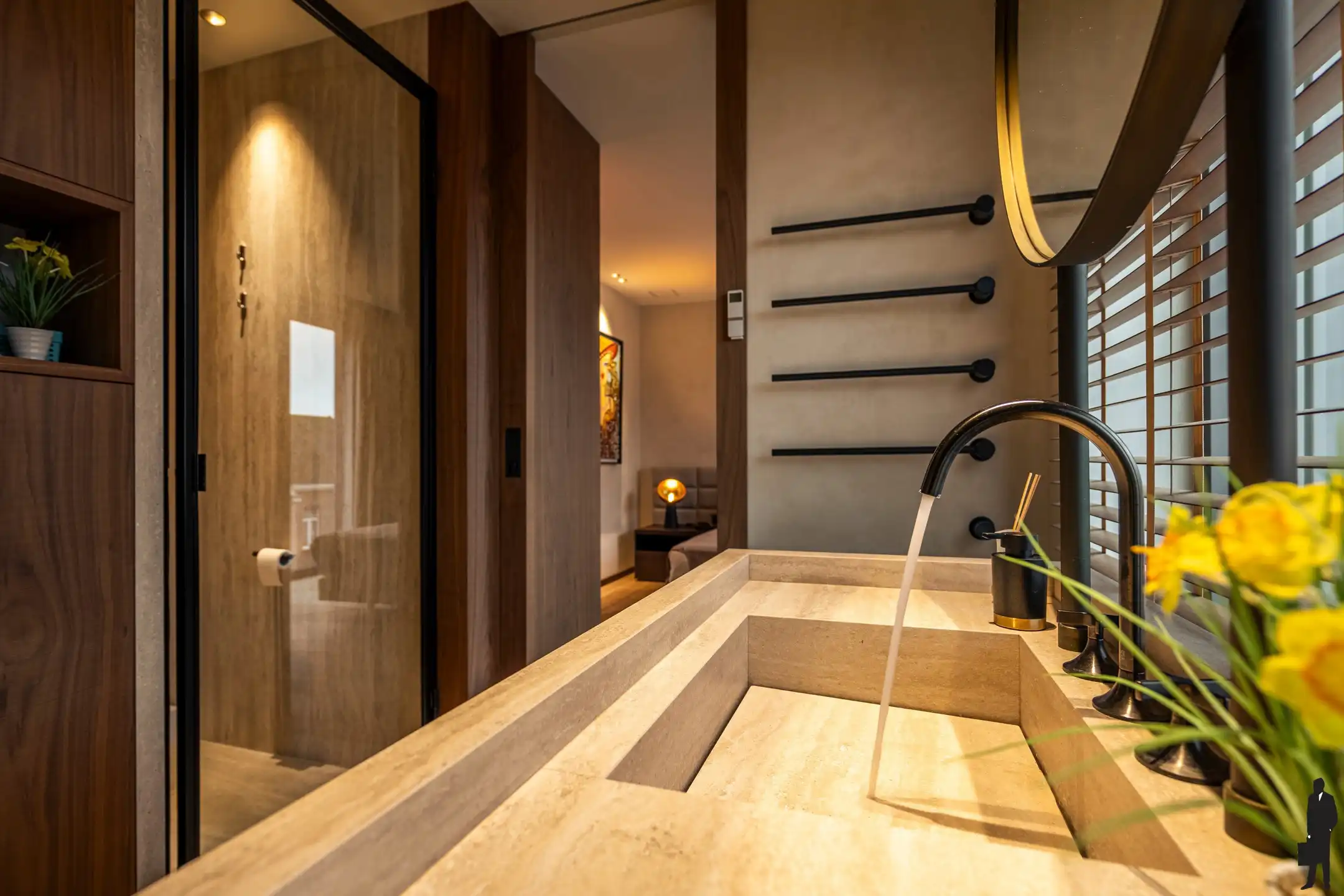 Exclusief villa-appartement van ca. 310 m² foto 25