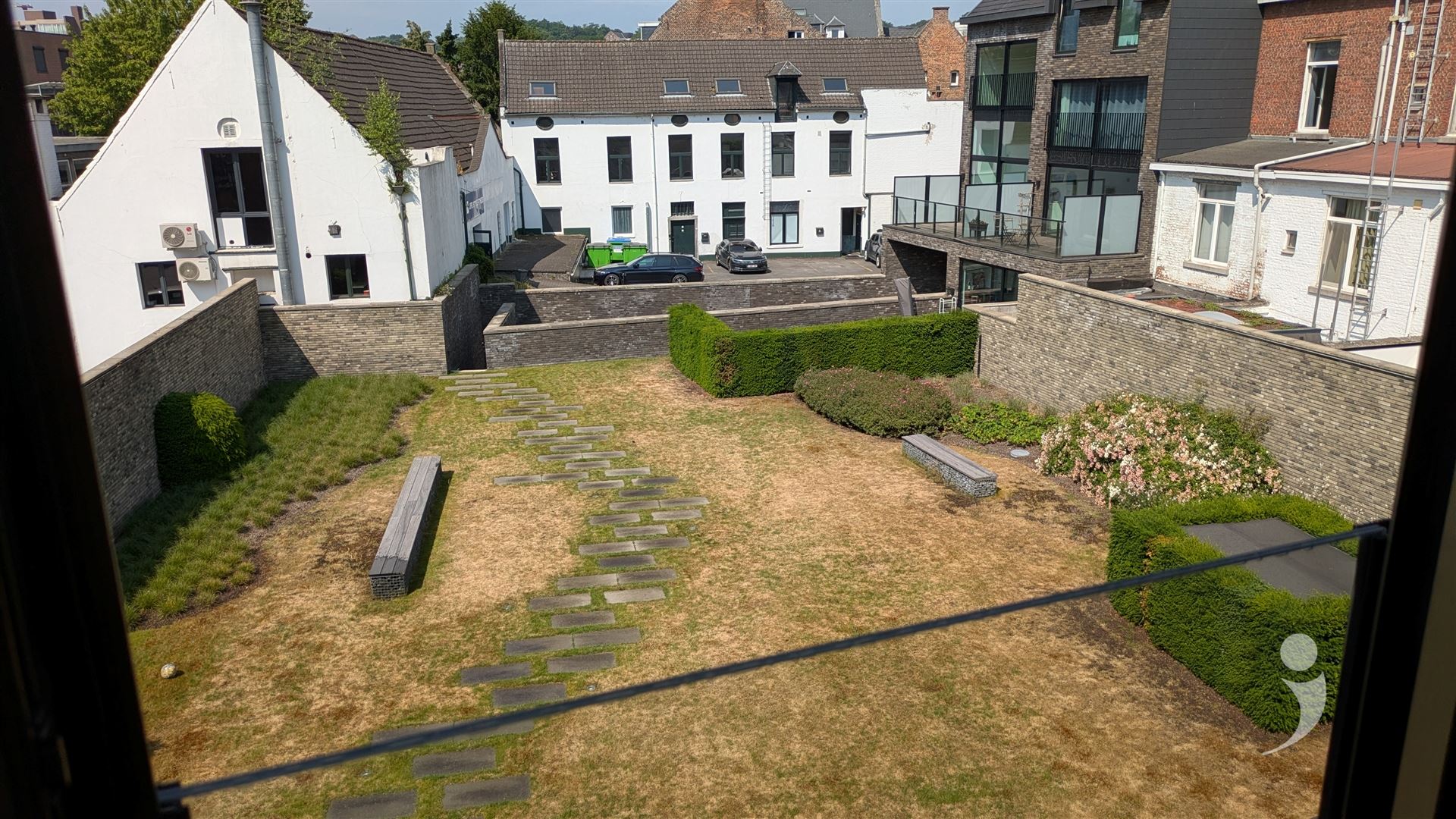 Archive 02.04 foto 2