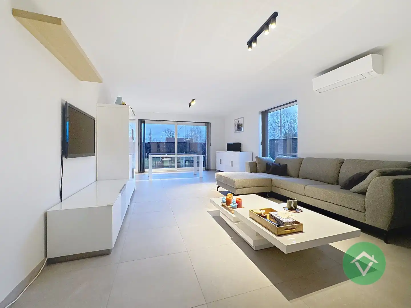 Recent halfopen nieuwbouwwoning te Koekelare. foto 7