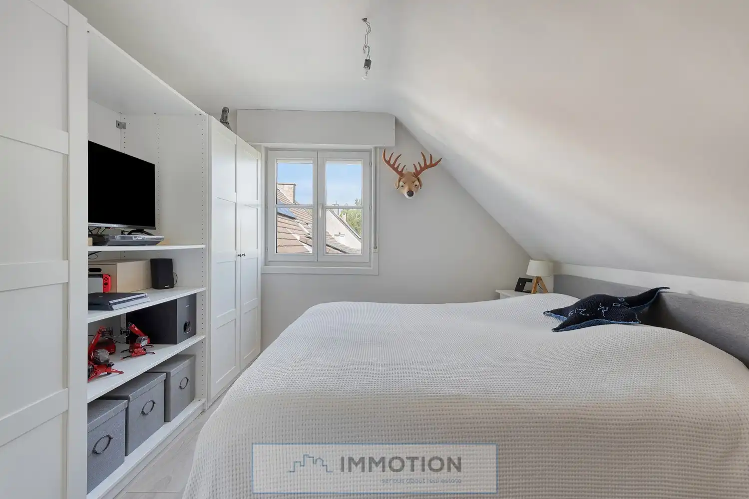 Halfopen gezinswoning met 3 slaapkamers, tuinkamer en poolhouse - Kijkdag met biedmoment op 27/06 foto 18
