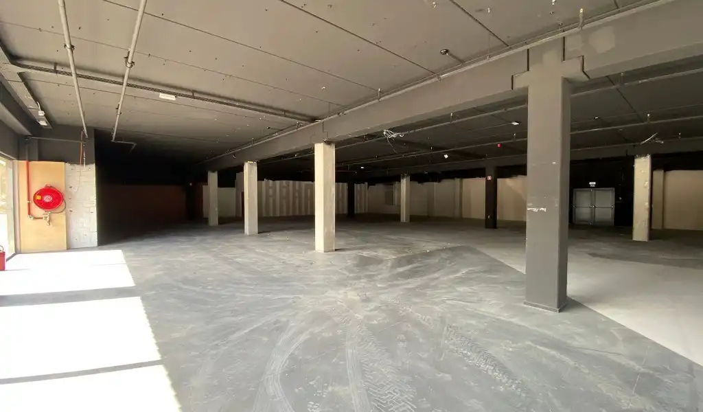 Winkel te huur langs Kortrijksesteenweg rechtover Maaltebruggepark te Gent foto 6