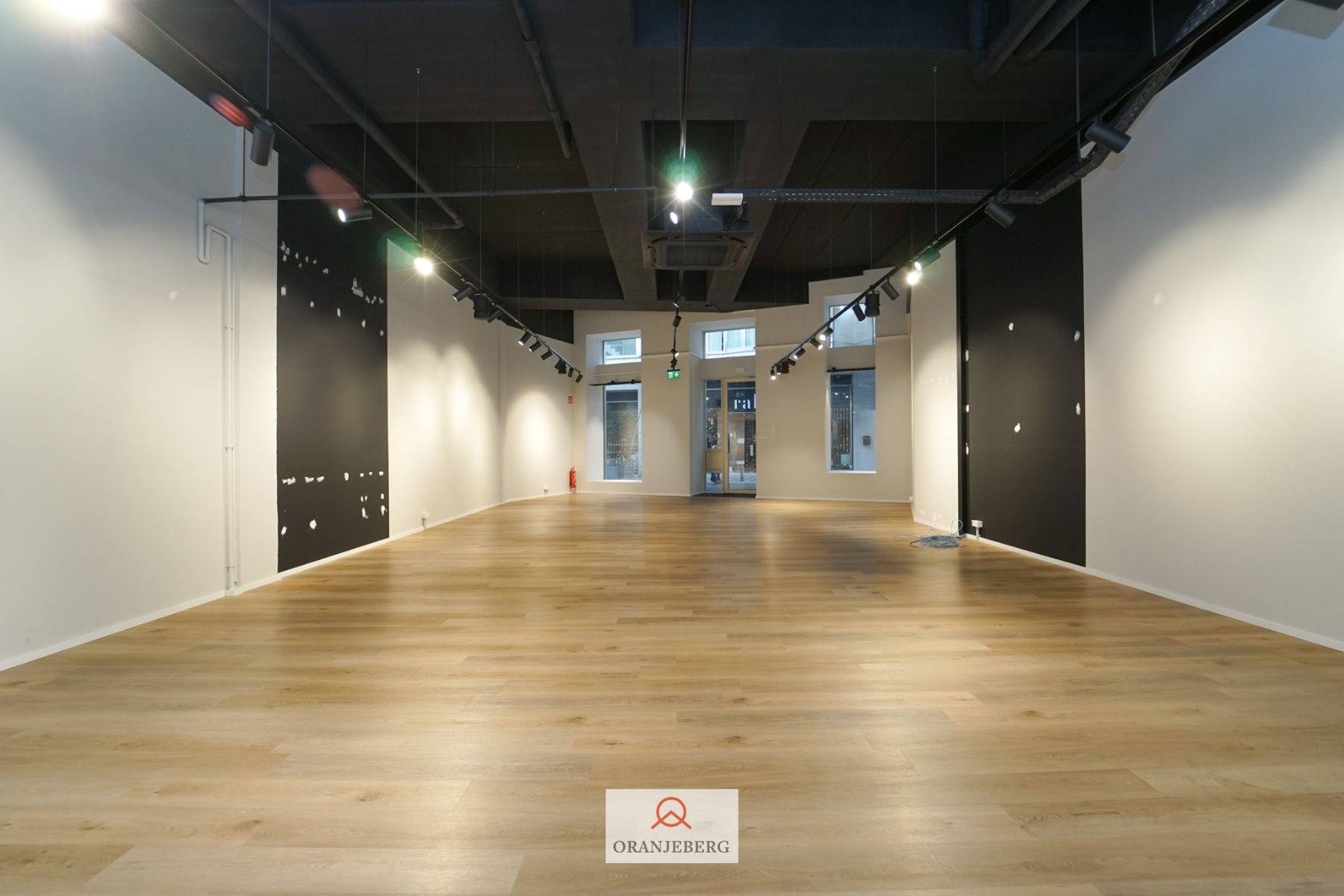 Stijlvol handelspand te huur omgeving Kouter foto 7