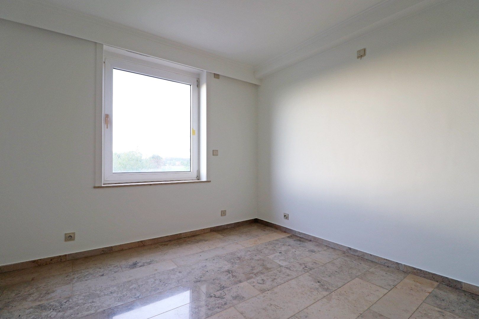 Zeer ruim appartement met prachtig vergezicht foto 11