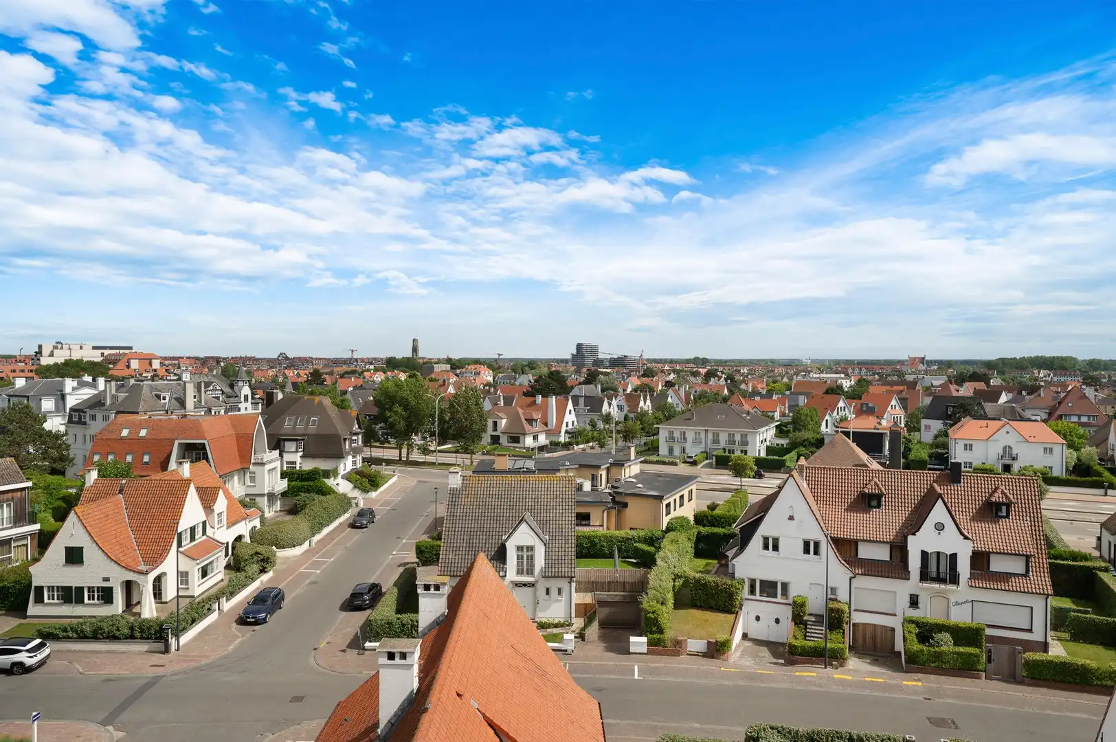 Sublieme zonnige penthouse met ruime terrassen en zijdelings zeezicht. foto 34