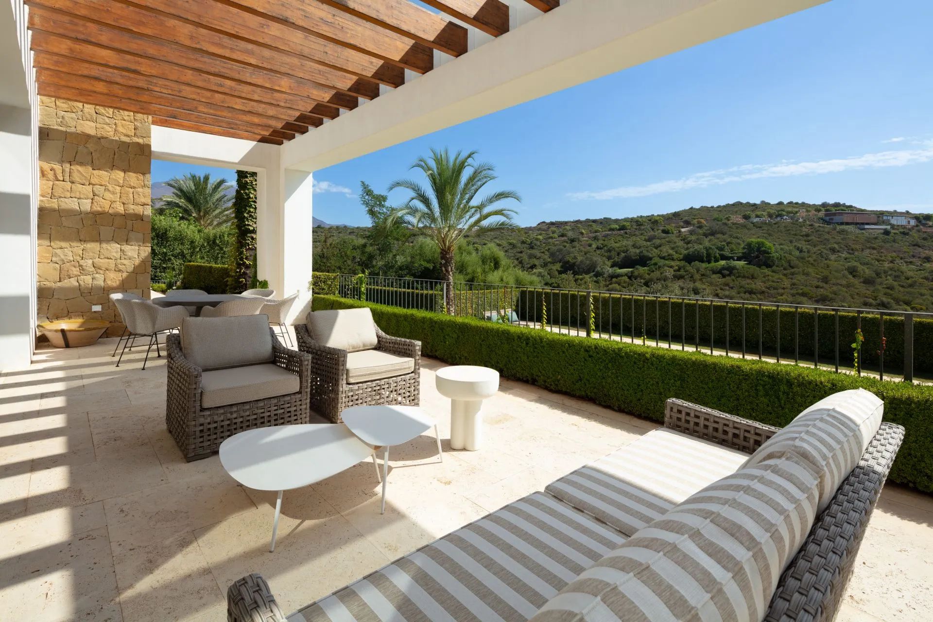 Exclusieve golfvilla met ongekende luxe en panoramisch uitzicht in Finca Cortesin Resort foto 17