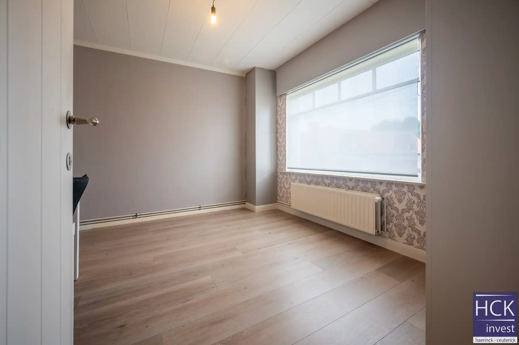 KRUISHOUTEM - Instapklare en prachtig gelegen woning met 4 SLPK. én zwembad foto 15