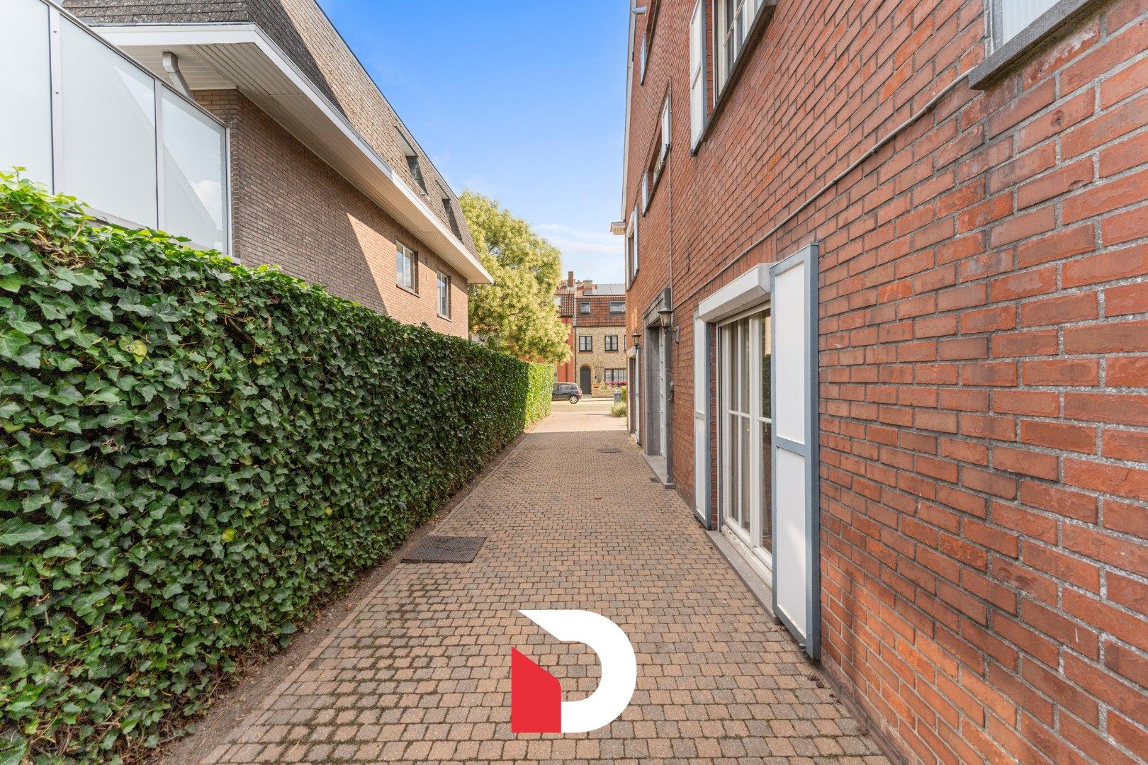 Te renoveren karakterwoning met diepe tuin en garage op centrale ligging foto 20