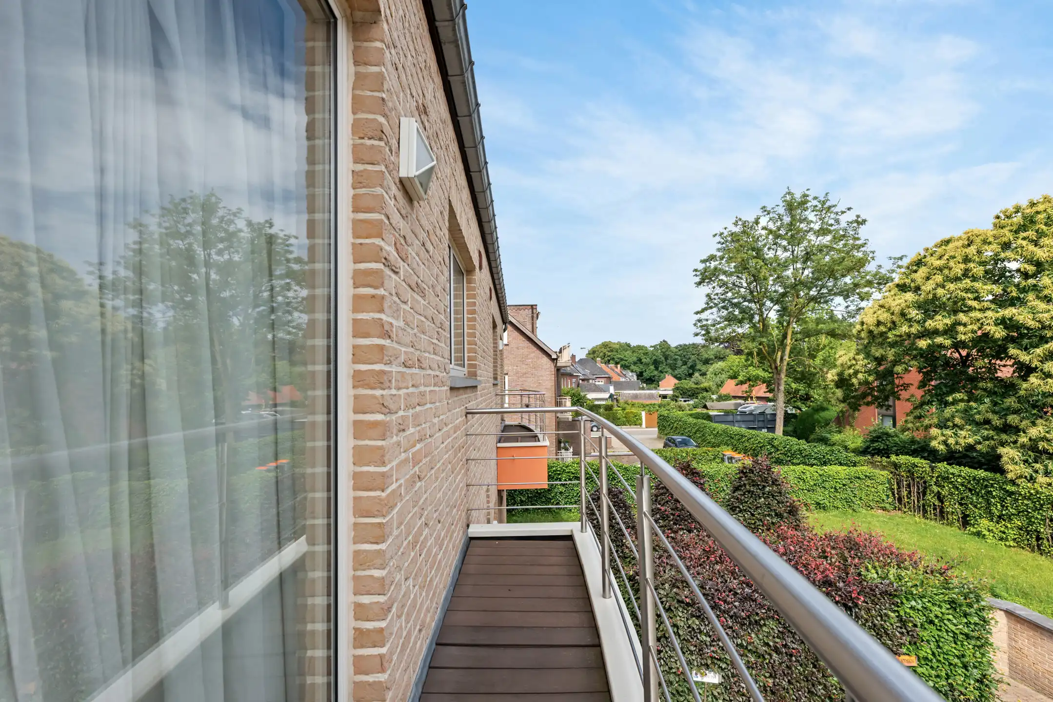 Centrale residentie met handelsruimte te Bilzen foto 24