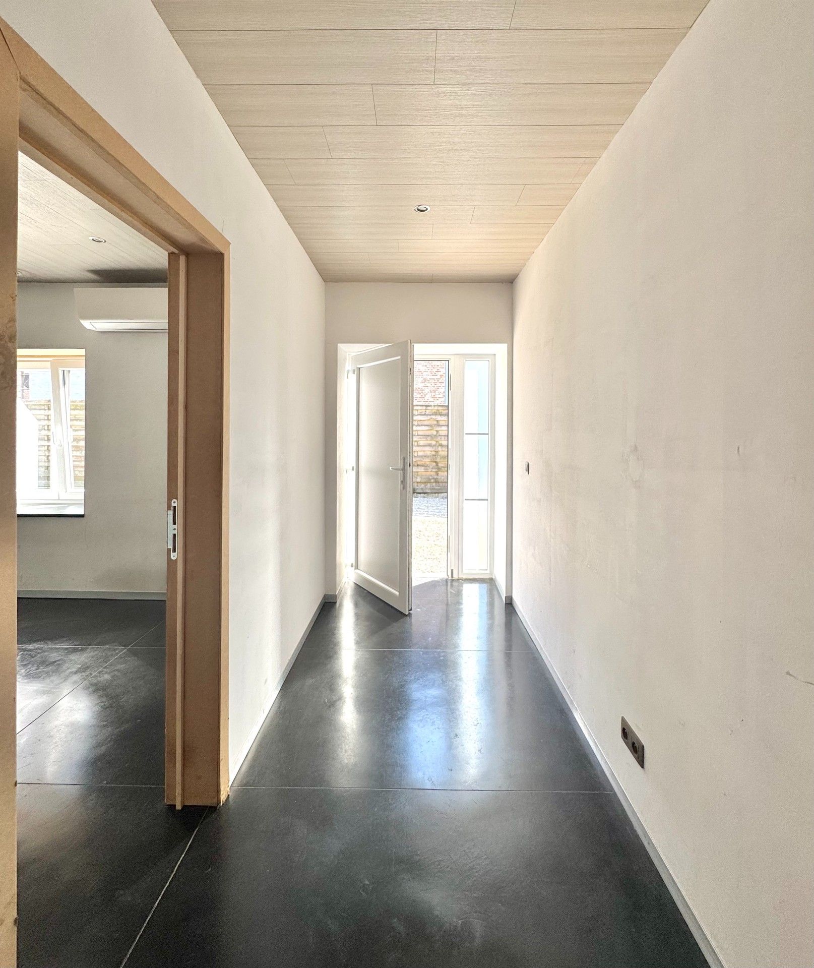 VRIJSTAANDE ENERGIEZUINIGE WONING MET GROTE GARAGE - 836 M² foto 23