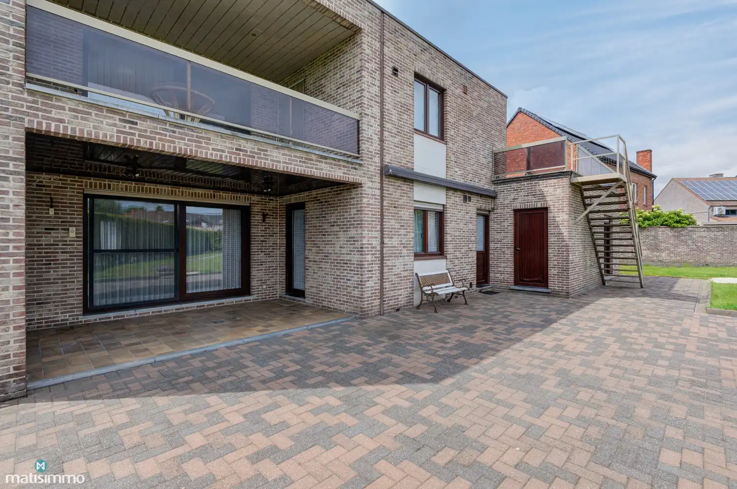 MEERSGEZINSWONING (2 APP.) MET 2 GARAGES, KELDER, ZOLDER EN RUIME TUIN IN MUNSTERBILZEN foto 52