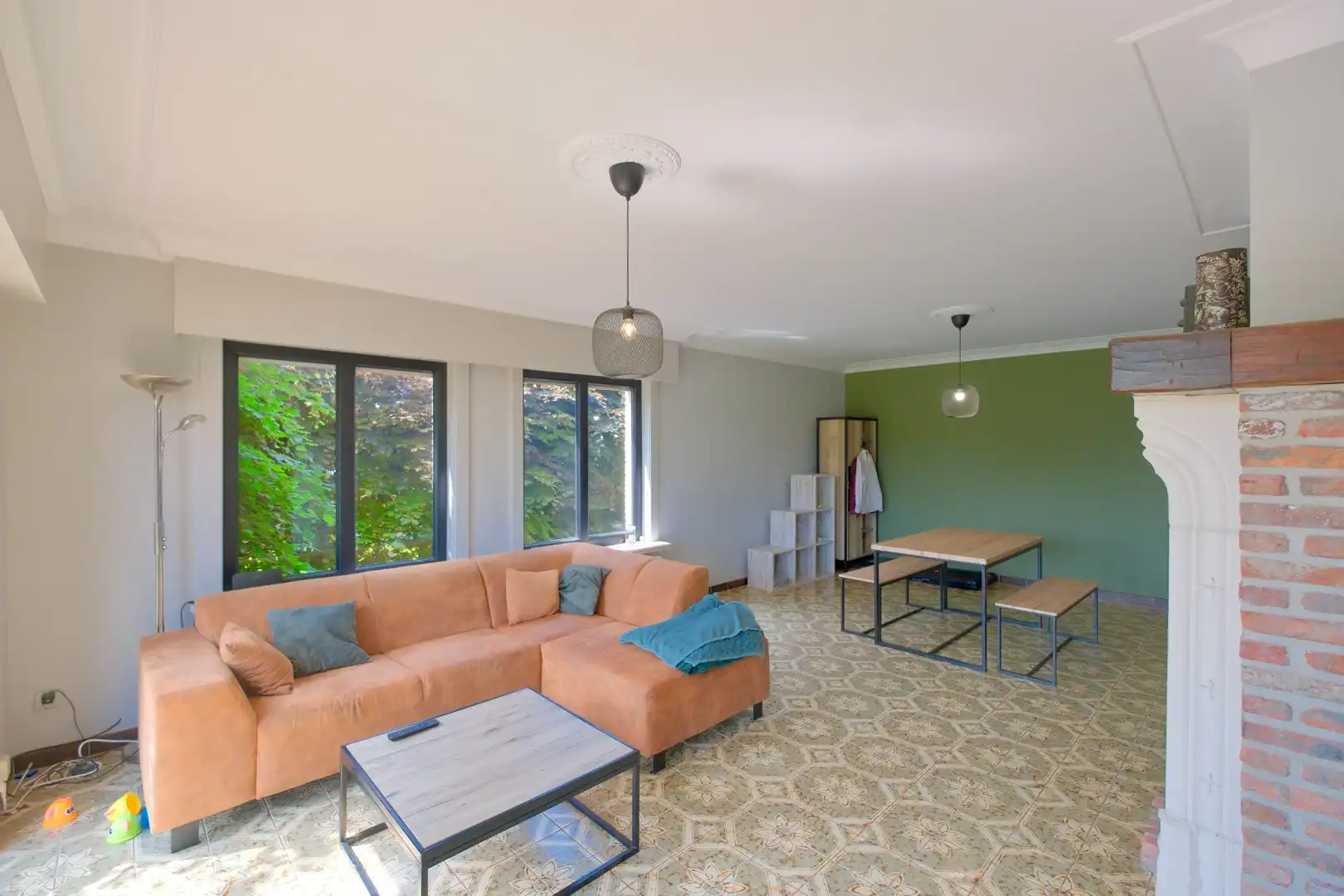 Rustig gelegen woning met 4 slpks en garage op perceel van 585 m²! foto 2
