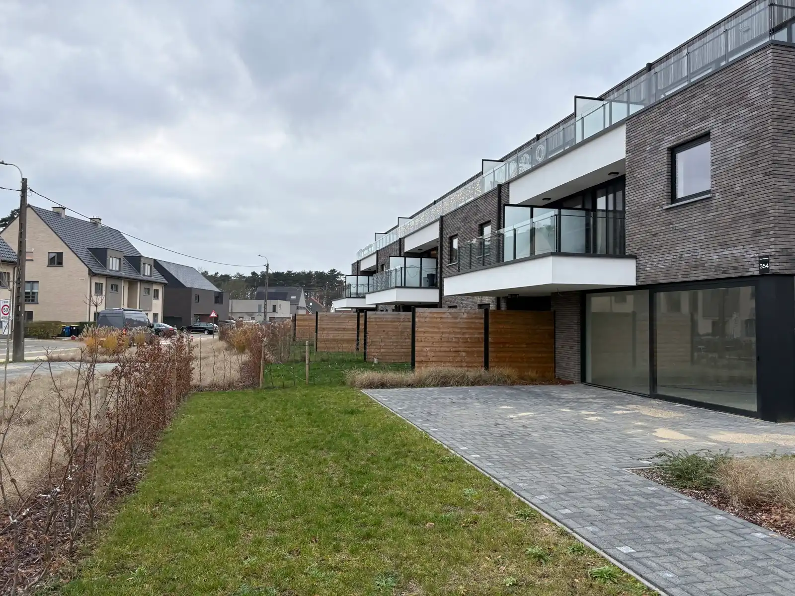 Recent appartement, met lift, zuidgericht terras.  foto 2