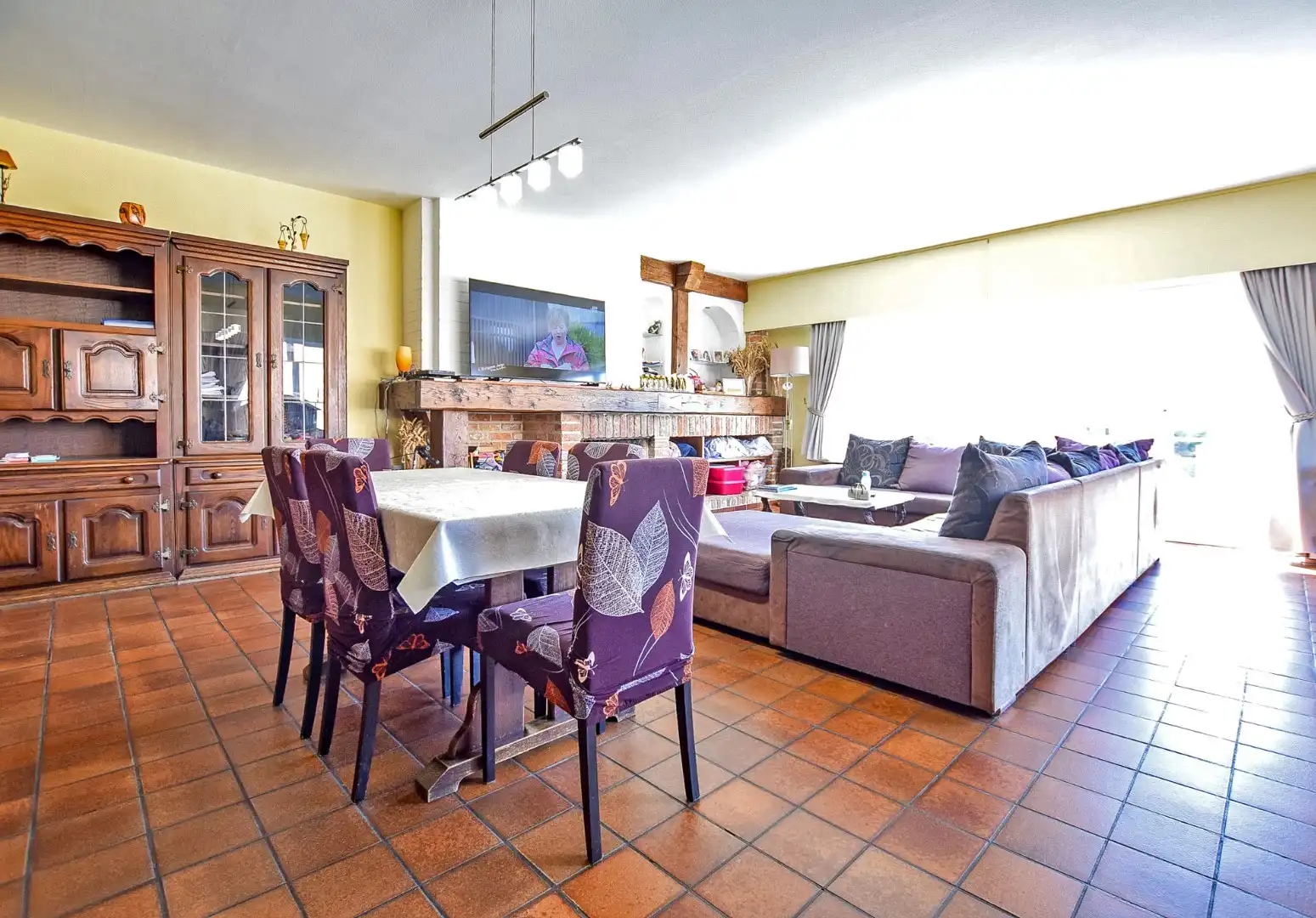 Ruime koppelvilla met 4 slaapkamers en dubbele garage te koksijde-Bad op amper 700m van het strand.  foto 5