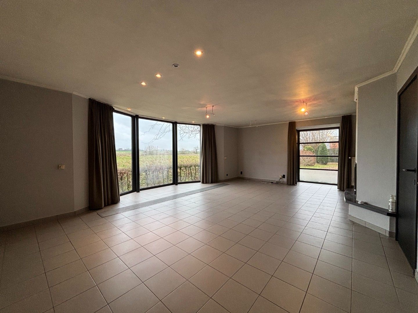 Landelijke villa te huur te Moorslede foto 4