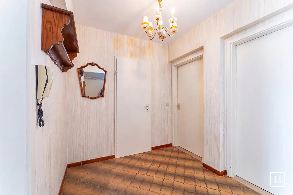 Ruim appartement met inpandige garagebox nabij het centrum foto 4