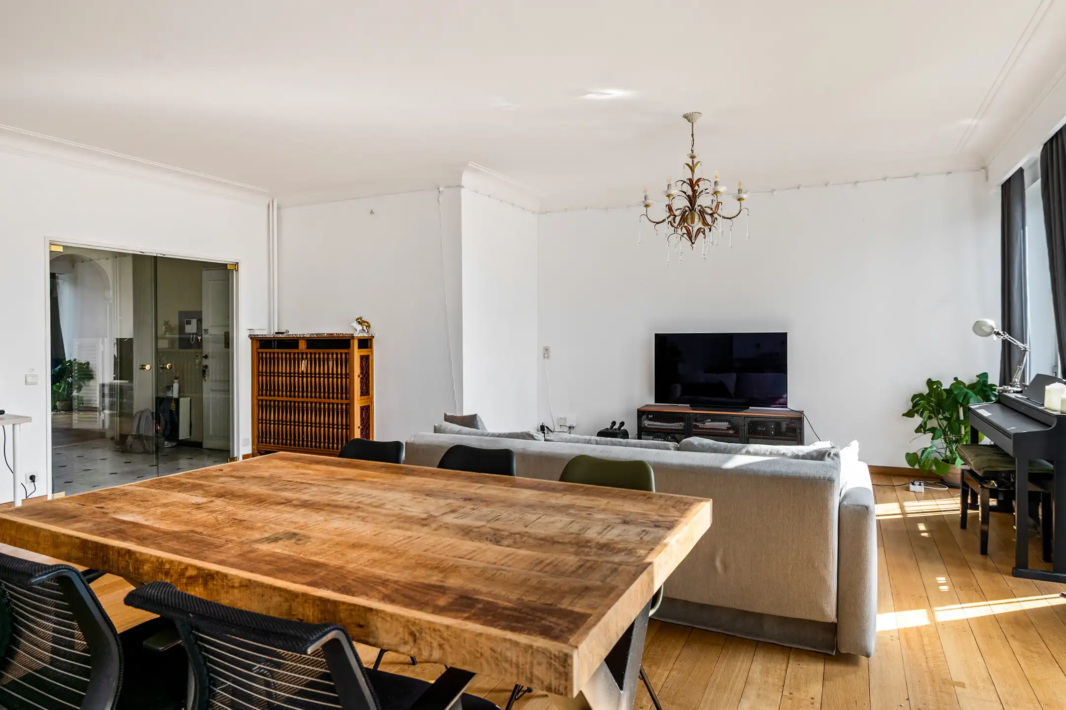 Lichtrijk 3-slaapkamerappartement aan de Frankrijklei foto 5