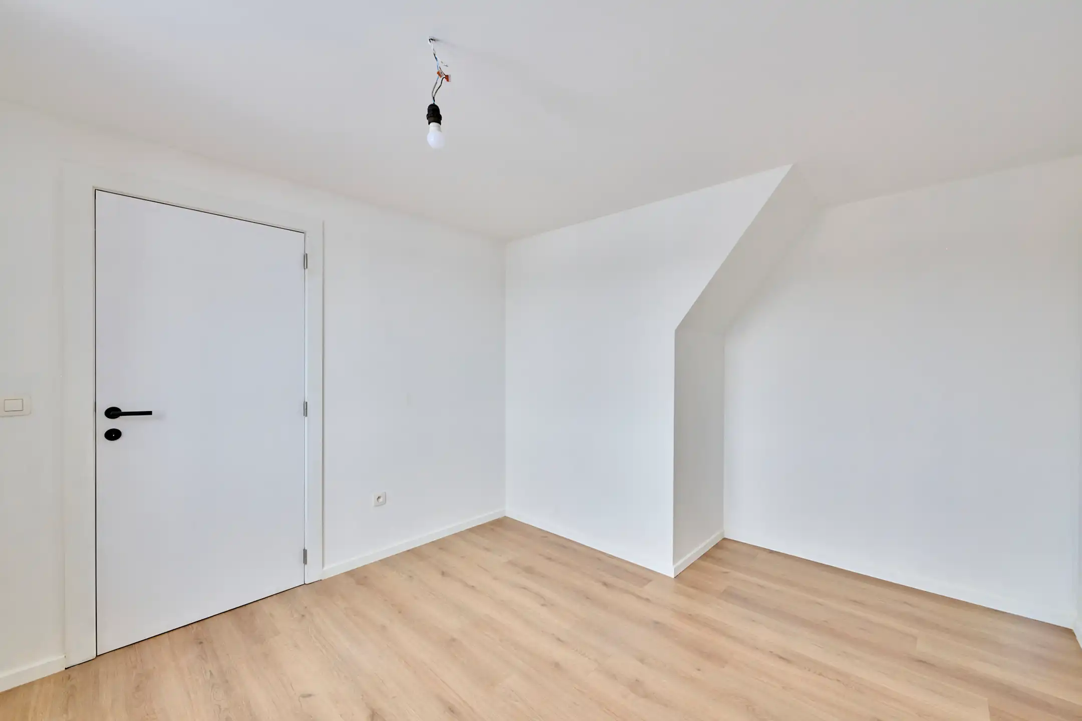 RUIME GERENOVEERDE WONING  foto 12