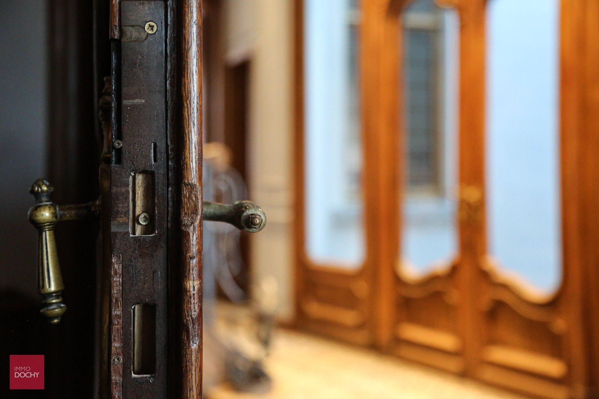 Volledige gerestaureerd klassevol herenhuis met polyvalente ruimte centrum Izegem foto 18