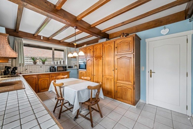 Veelzijdige villa met garage, werkplaats en 4 slaapkamers in Jabbeke foto 10