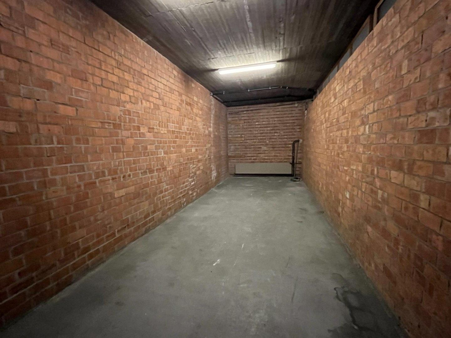 Stapelruimte van 35m² in het centrum van Mol !  foto 3