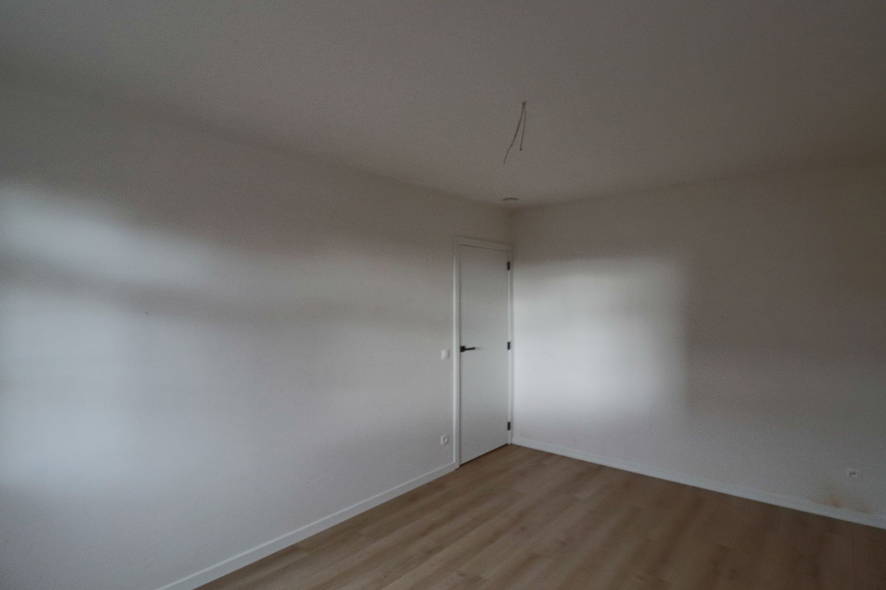 Ruime gezinswoning (ca 245 m²) met 3 slaapkamers op perceel van ca. 330 m². foto 13