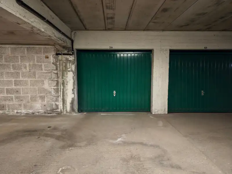 Garages Yslandplein - Individuele garagebox te huur met centrale ligging, vlakbij de zeedijk en het centrum van Oostduinkerke-bad! foto 4