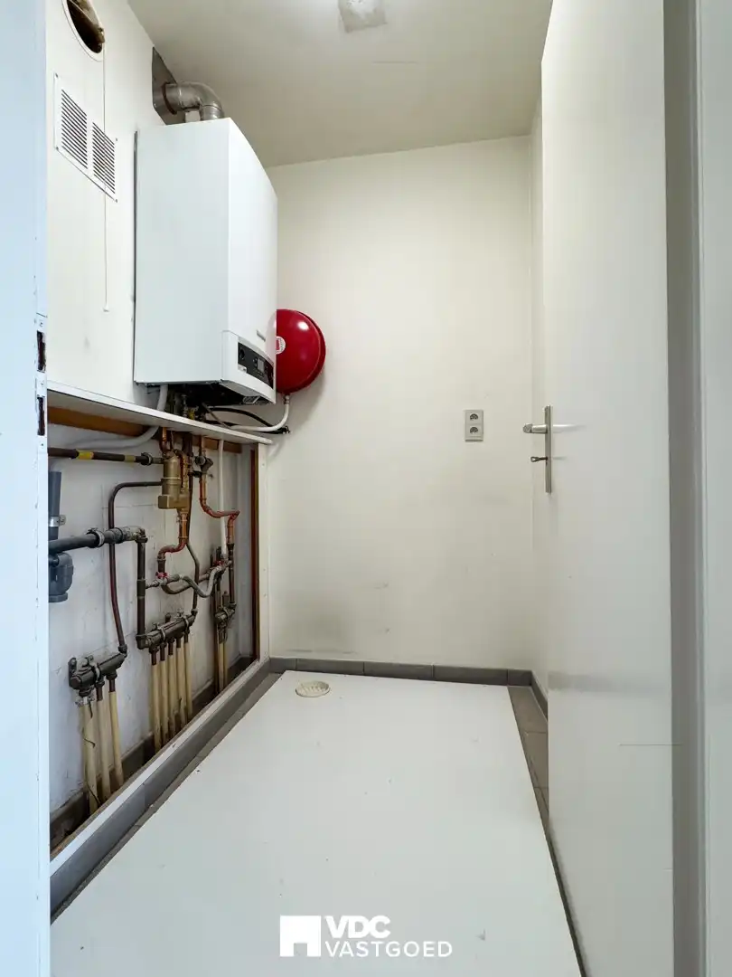 Mooi appartement met 1 slaapkamer in centrum Borgloon foto 8