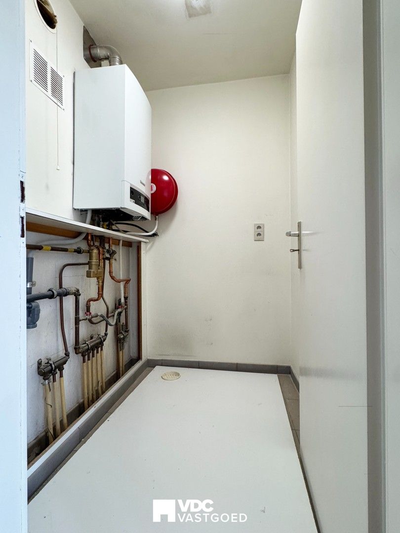 Mooi appartement met 1 slaapkamer in centrum Borgloon foto 8