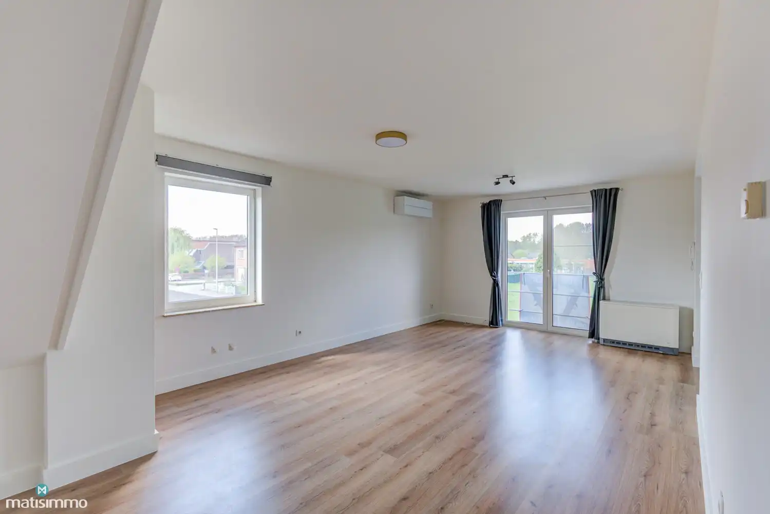 DUPLEXAPPARTEMENT MET AUTOSTAANPLAATS, GARAGEBOX EN KELDERBERGING NABIJ CENTRUM BILZEN foto 5