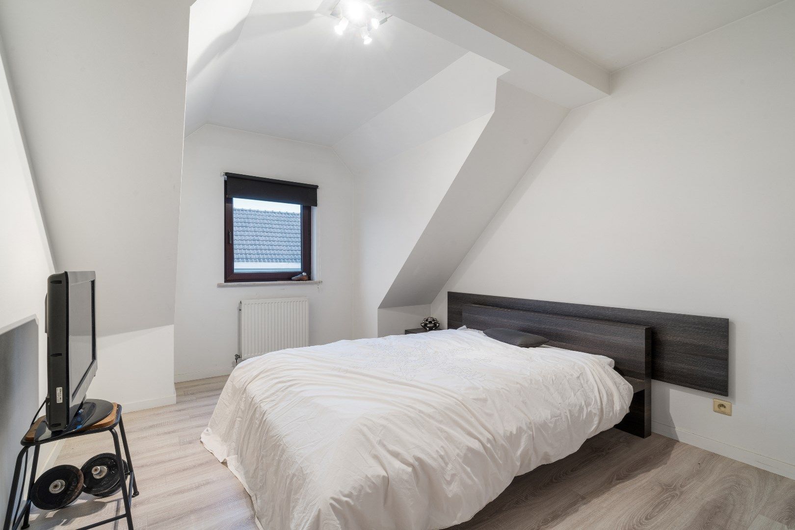 Instapklaar appartement met terras nabij het centrum van Lokeren foto 6