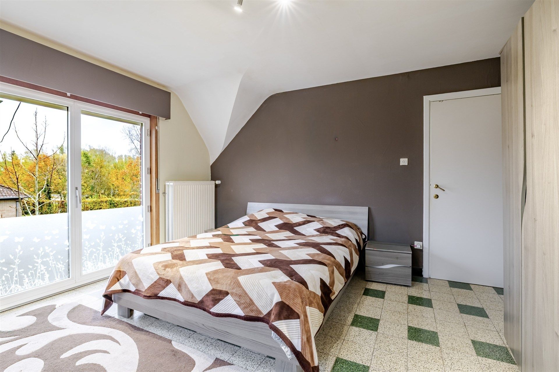 Ruime woning met 3 slks, grote tuin en garage foto 17