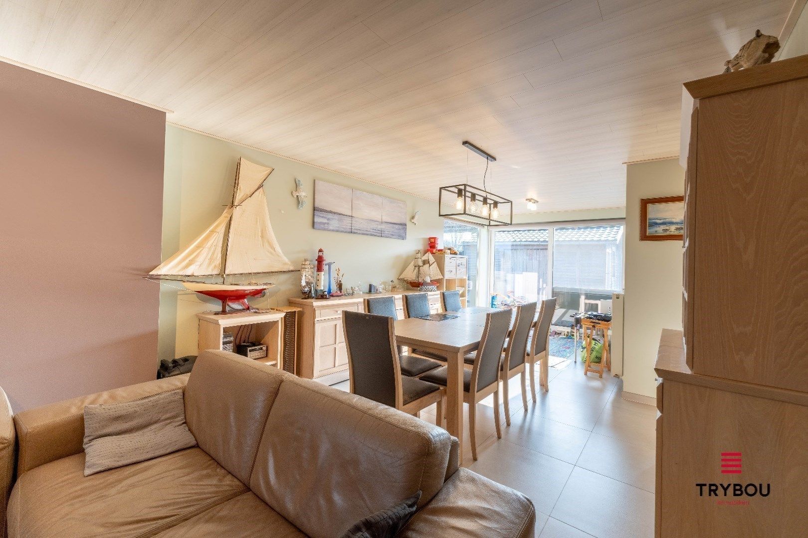 Instapklare halfopen woning in Esen met tuin en 3 slaapkamers - wordt verkocht onder registratie rechten! foto 6