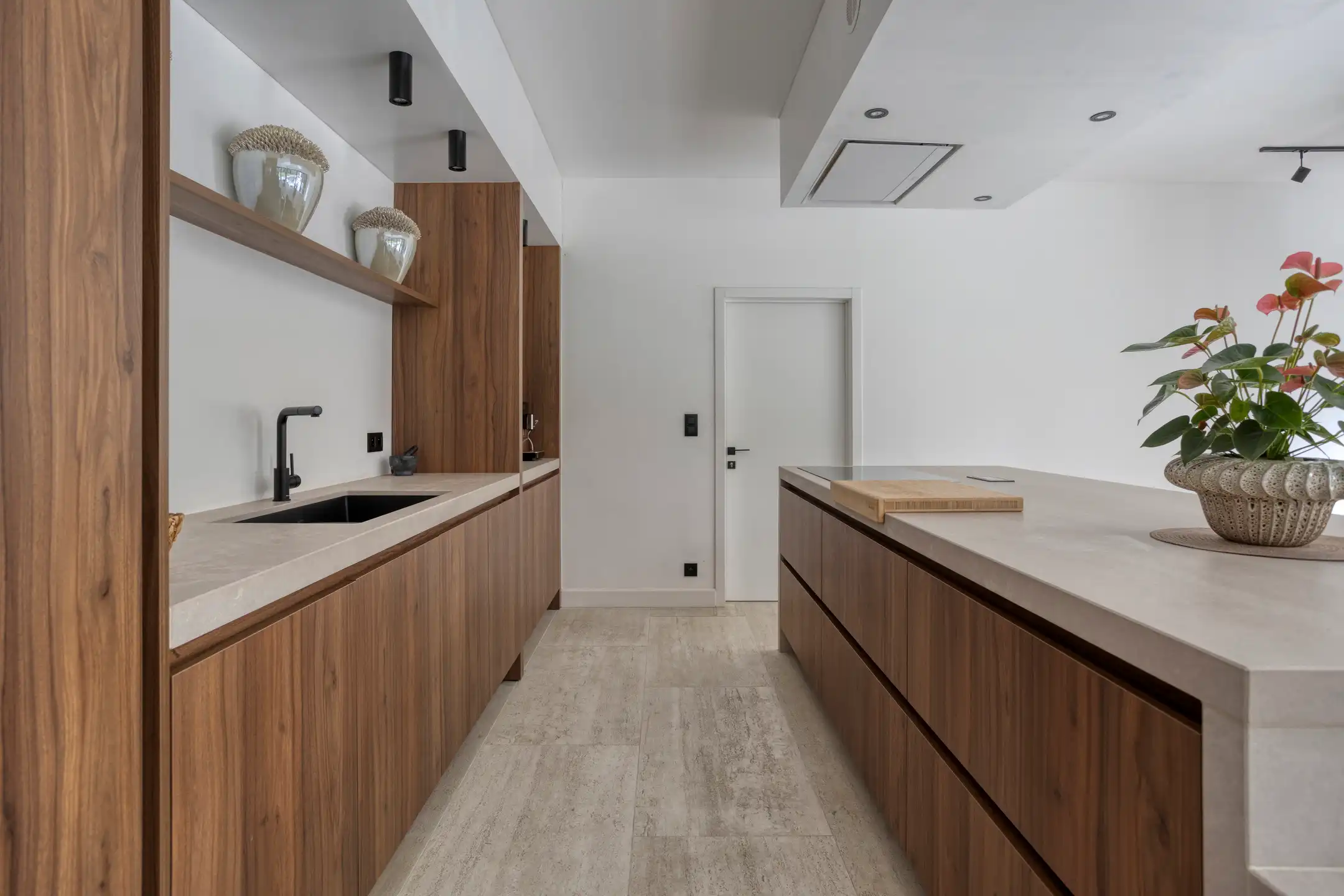 Riante villa met bijgebouw en aangrenzende bouwgrond op uniek perceel  foto 12